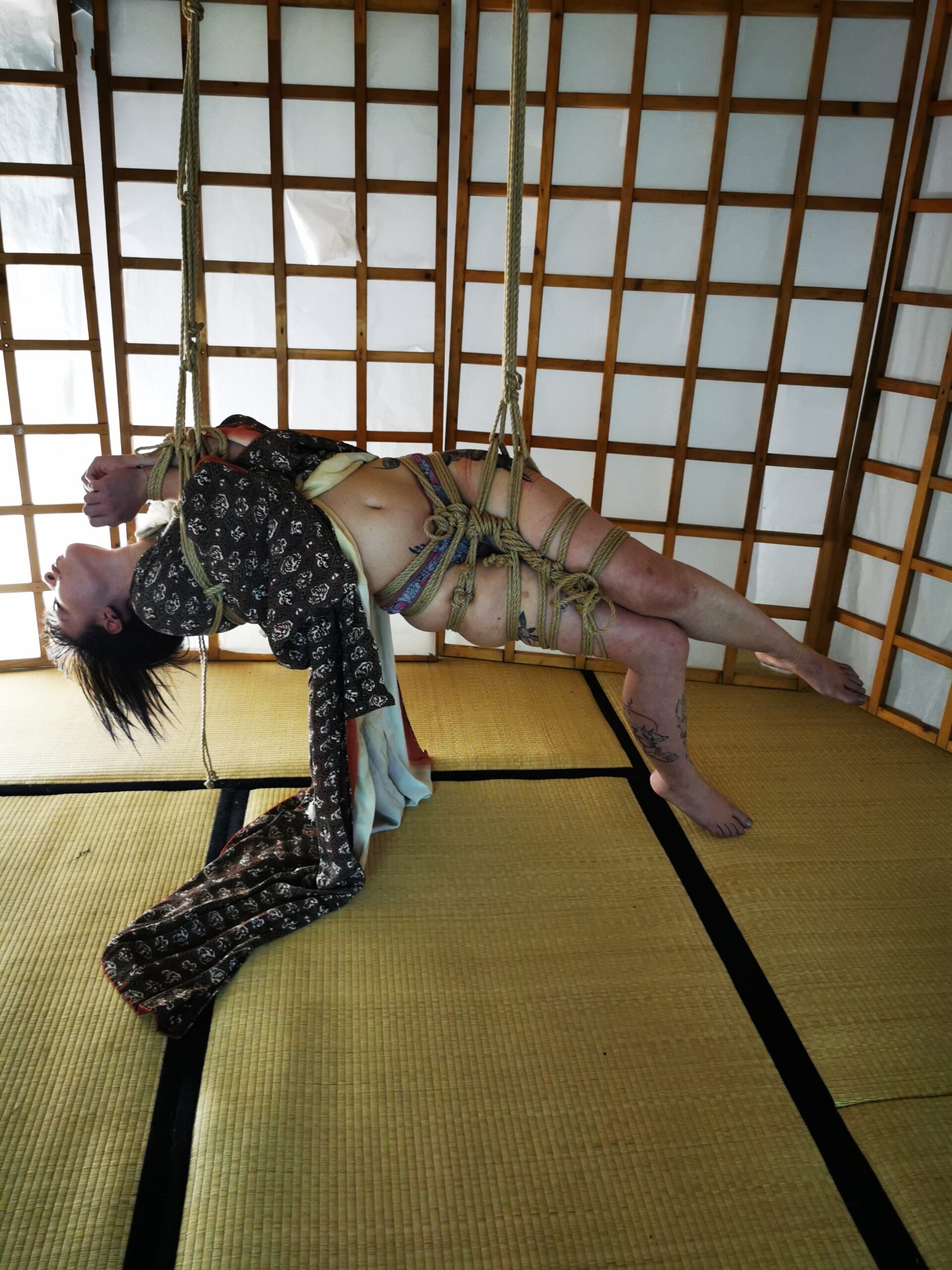 Shooting with Riri Kiwii Golden Kimono Edition. Al Koguma Dojo con Davide "MaestroBD" La Greca